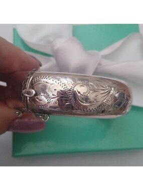 Vintage English STERLING Birmingham 1922 Hallmarked Etched Bangle Bracelet, 26 g